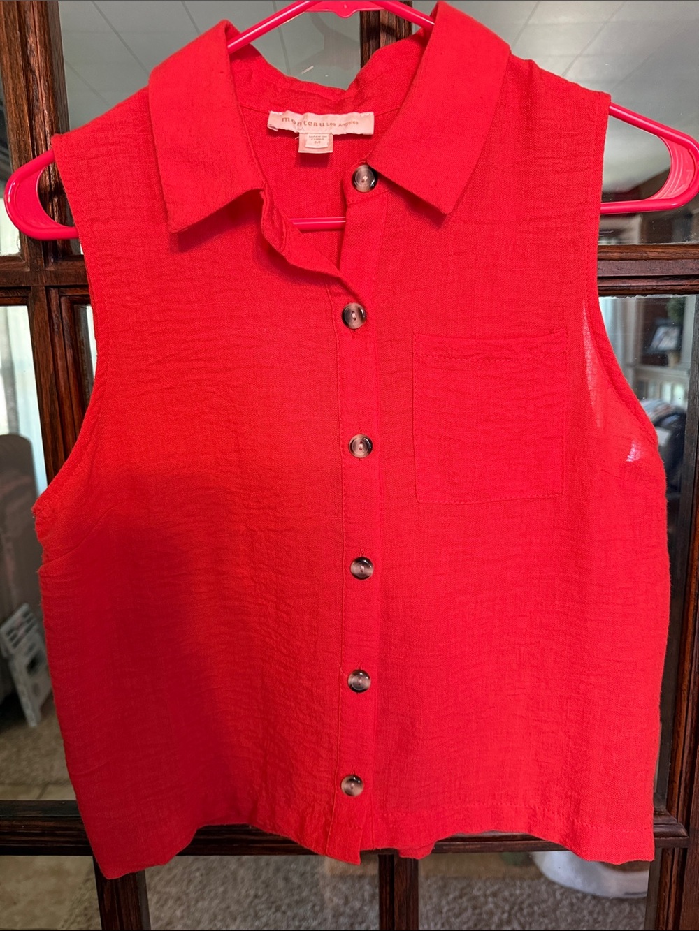 Monteau Los Angeles Womens Red Textured Sleeveless Button Down Shirt Medium